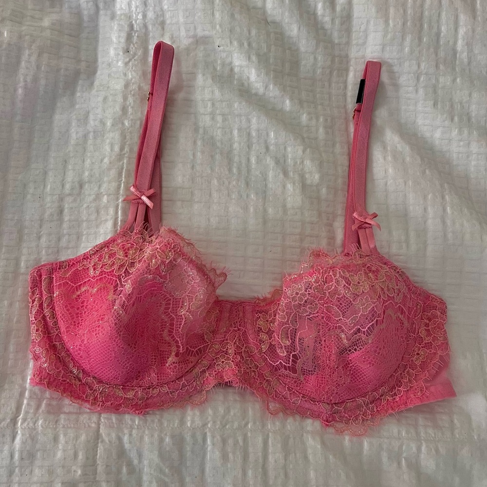 Victorias Secret Bra NWT